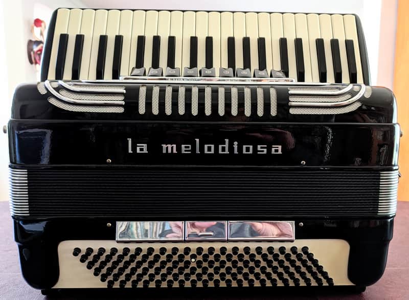 La Melodiosa Model 40 Accordion Black celluloid / chrome / white