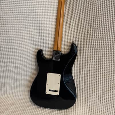 Fender Strat Plus Deluxe 1998 - Black image 2