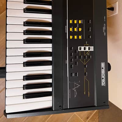 Ensoniq ESQ-1 Synthesizer with voice cartridge and original ESQ-1 Musicians Manual included image 8