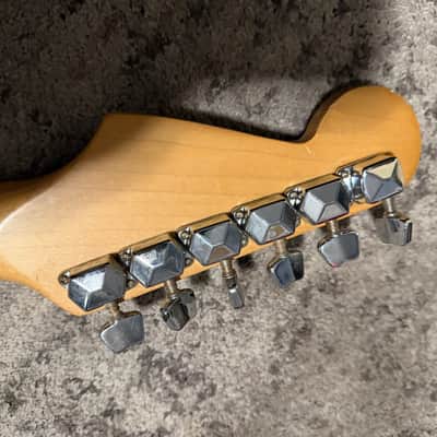 Squier Standard Stratocaster with Maple Fretboard 1996 - 2000 - Torino Red image 18