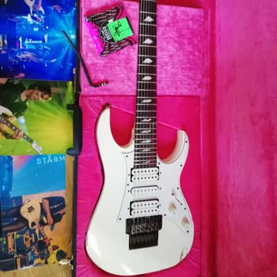 Steve Vai stage played Ibanez Universe UV7PWH image 1