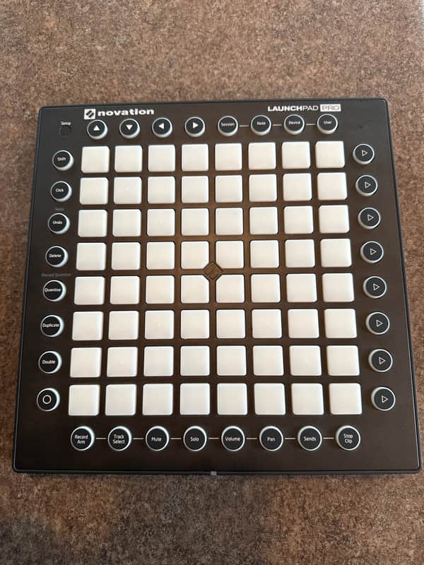 Novation Launchpad Pro MKI Pad Controller 2011 - 2015 - Black image 1