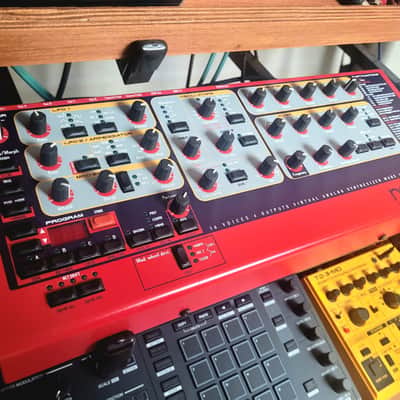 Nord Rack 2 16-Voice Rackmount Virtual Analog Synthesizer 1997 - 2003 - Red image 2