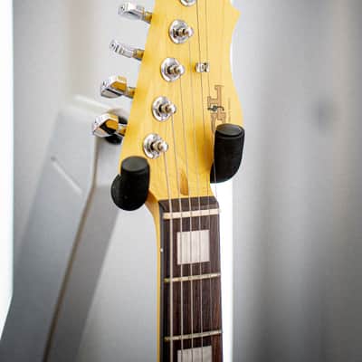 G&L Tribute Series Doheny with Rosewood Fretboard 2018 - Present - Shell Pink image 5
