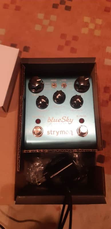 Strymon blueSky