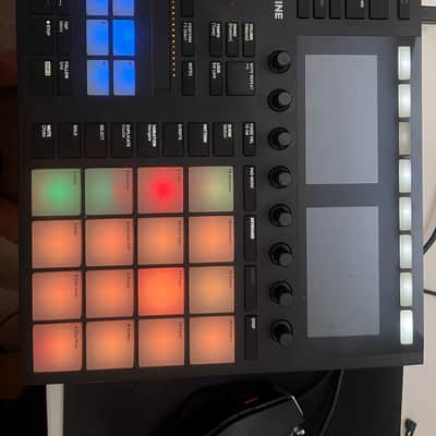Native Instruments Maschine MKIII 2010s - Black Bild 2
