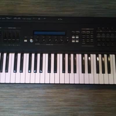 Yamaha S30 Synthesizer 61 key image 1