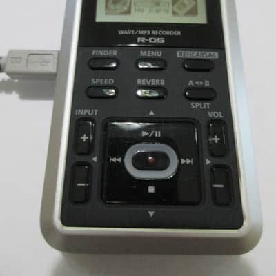 Roland R-05 Wave/MP3 Recorder 2010 image 2