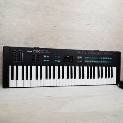 Yamaha DX27 61-Key Digital Programmable Algorithm Synthesizer Made in Japan MIJ