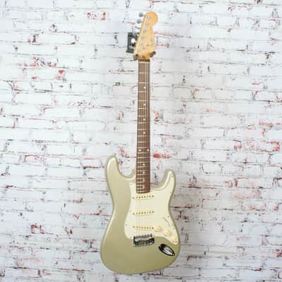 Fender - 1999 Standard Stratocaster Electric Guitar - w/Locking Tuners - Metallic Silver - x5824 - USED image 9