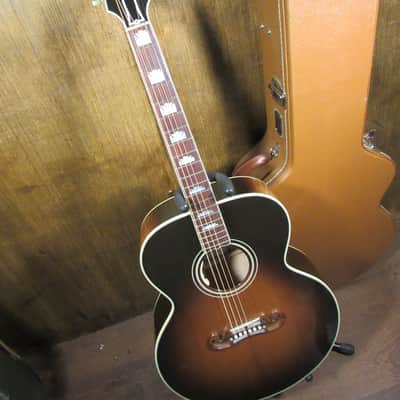 2015-16 Gibson Custom Shop LIMITED SJ 200 New Vintage Ultimate 1 OF 30 Acoustic / Electric Guitar With Case, COA And Candy image 1