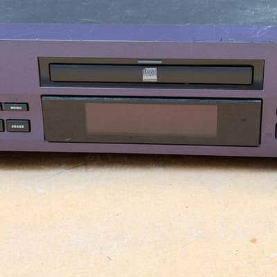 HHB PROFESSIONAL COMPACT DISC RECORDER -CDR 850 image 4