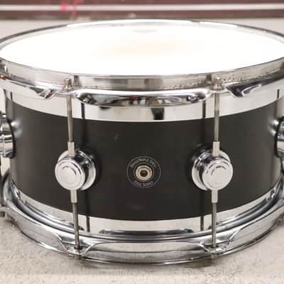 DW Collector's Series Sound Edge 7x13" Snare Drum Brass / Maple image 5