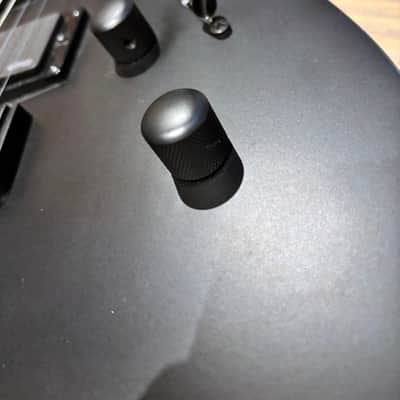 ESP LTD TE-401 Black Satin 2021 – EMG 81/60 – B Standard – Gig Bag image 4