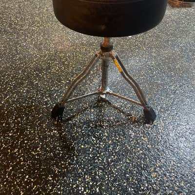 Ludwig Rare Classic Round Throne/ Tama Base image 2