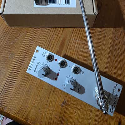 Doepfer A-178 THER Theremin Voltage Source - Silver - Near Mint image 4