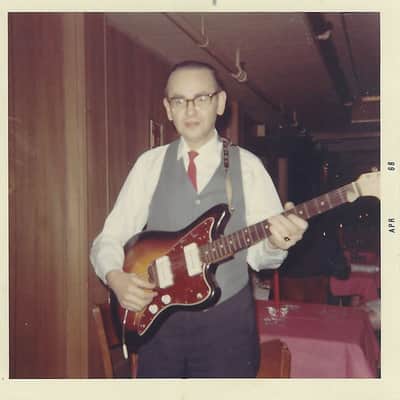 Fender  Jazzmaster Solid Body Electric Guitar (1960), ser. #54866, original brown tolex hard shell case. image 8