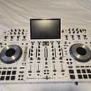 Denon Prime 4+ 4-Deck DJ System special Edition White 2023 - Present - Black