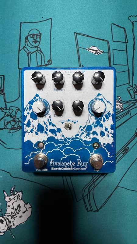 EarthQuaker Devices Avalanche Run Stereo Reverb & Delay with Tap Tempo