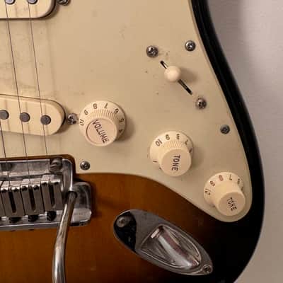 Fender Stratocaster American Deluxe 2005 - Sunburst image 7