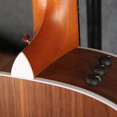 Taylor 214ce-N Grand Auditorium Electro Classical - Natural - 2nd Hand image 9