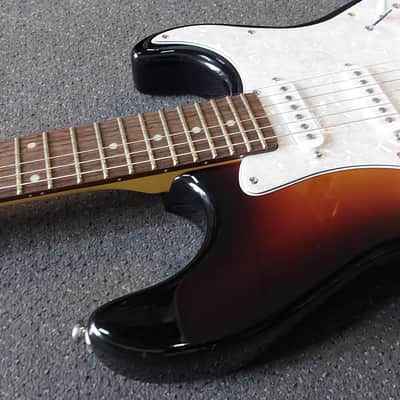 G&L Tribute Series Legacy with Rosewood Fretboard 3-Tone Sunburst image 7