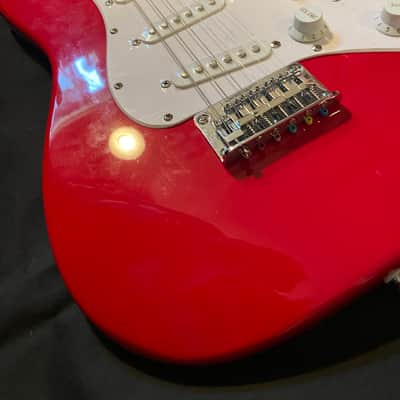 Squier Mini Stratocaster V2 with Laurel Fretboard 2020 - Dakota Red image 2