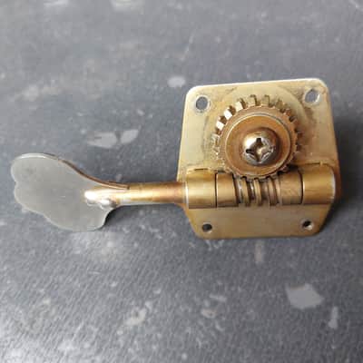 Fender Pre-CBS reverse bass tuners 60s (gold plated) complete w/ bushings and screws image 4