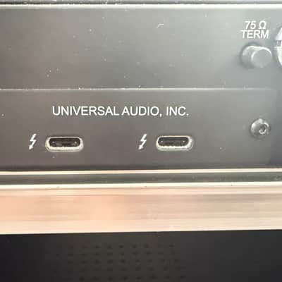 Universal Audio Apollo 16 MkII | Thunderbolt 3 Upgrade | Excellent Condition image 5