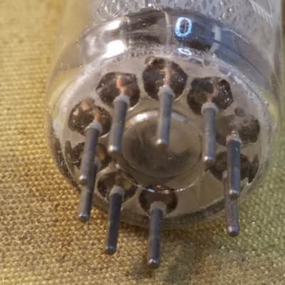 Mullard Bugle Boy Treble Clef EF86 tNOS AT1000 TESTED Vacuum Tube Blackburn long mesh plate square getter 8YX 9r1 6267 pentode 1954-1960 image 10