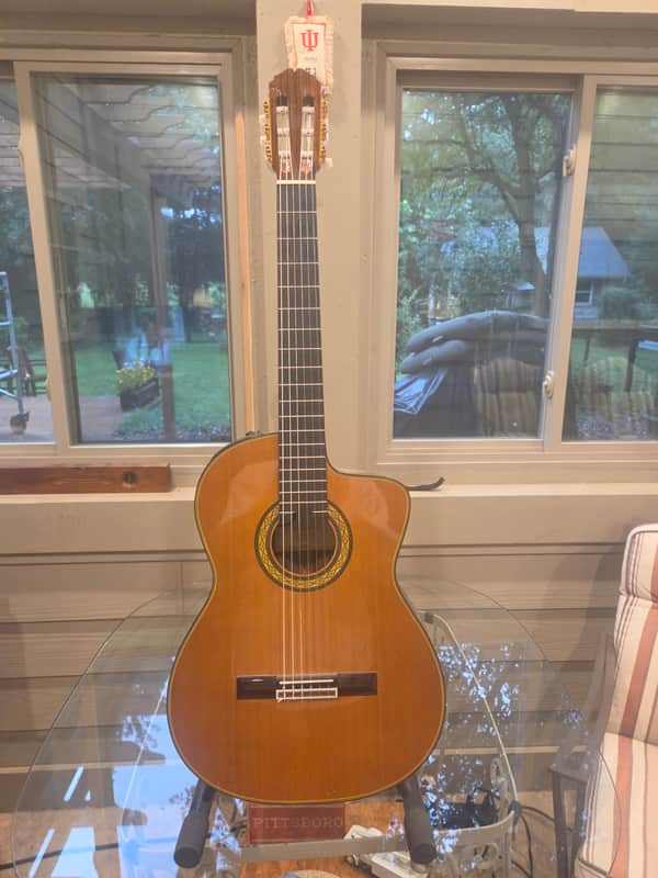 Takamine TH5C Hirade Series Classical Nylon String Concert Cutaway Acoustic/Electric Guitar 2010s - Natural Gloss