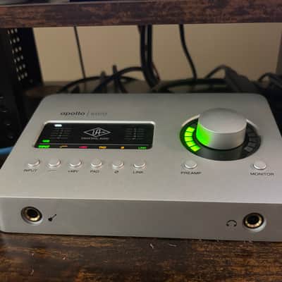 Universal Audio Apollo Solo Heritage Edition Thunderbolt 3 Audio Interface 2020 - Present - Silver image 2