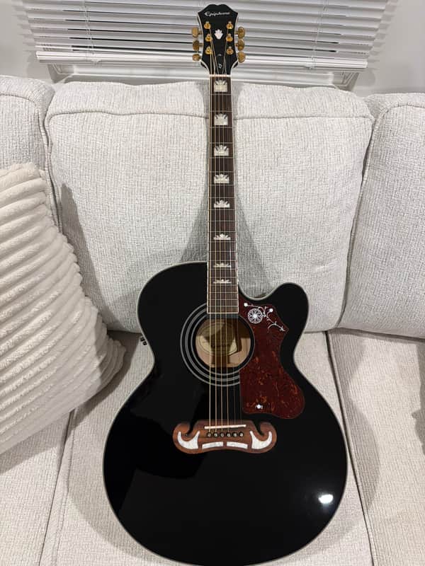 Epiphone EJ200SCE Super Jumbo