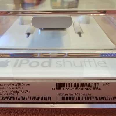 Apple iPod Shuffle 2GB  in Original Packaging image 3