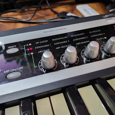 Korg X50 61-Key Music Synthesizer 2000s - Black image 2
