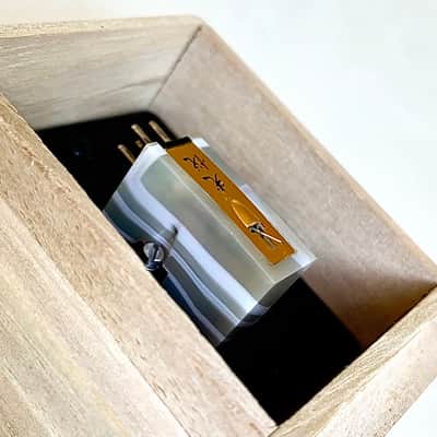 Koetsu Onyx Platinum Diamond MC Cartridge, Silverplated Copper Coil, Original Diamond Cantilever, Original $20000 image 10