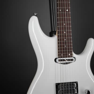 Ibanez JS2480-WH Joe Satriani Signature - White image 5