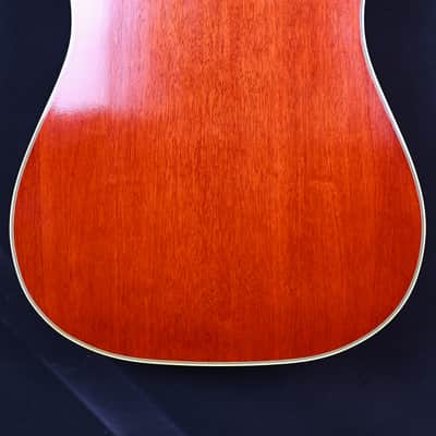 Gibson Custom Shop Historic 1960 Hummingbird with Fixed Bridge from 2021 in Heritage Cherry Sunburst with original case image 8