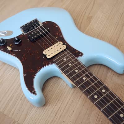 Cuomocaster Weezer Warmoth Stratocaster Official Fender Licensed