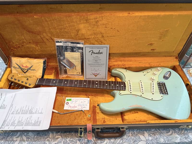 Fender Custom Shop '63 Reissue Stratocaster Relic - Sonic Blue image 1