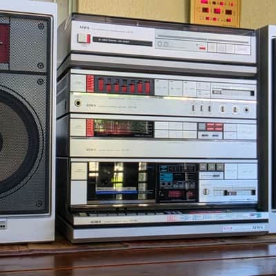 VINTAGE AIWA COMPONENT STEREO SYSTEM/TURNTABLE/TAPE/AMPLIFIER/VERY RARE image 2