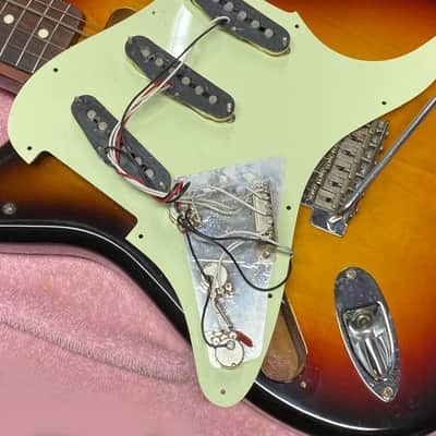 Fender Stratocaster LEFTY 1996 - Sunburst Made in Japan image 16