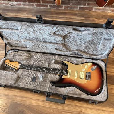 Fender 2025 American Ultra II Stratocaster with hard case image 7