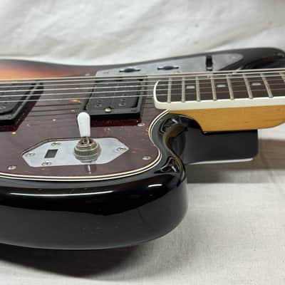Fender Kurt Cobain Jaguar Guitar with Case 2016 - 3-Color Sunburst / Rosewood fingerboard image 14