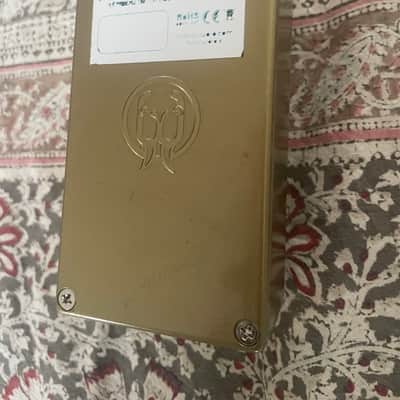 Walrus Audio Julia Chorus / Vibrato V2 Limited Edition - Sweetwater 2021 - Gold image 3