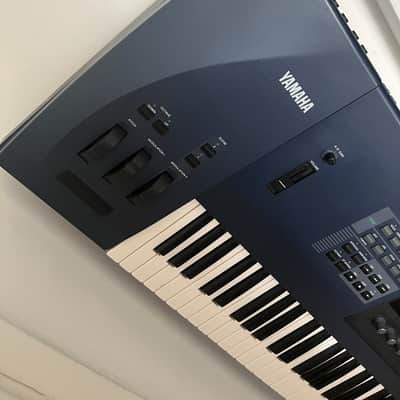 Yamaha EX5 Realtime Control Synthesizer 1998 - Blue image 2
