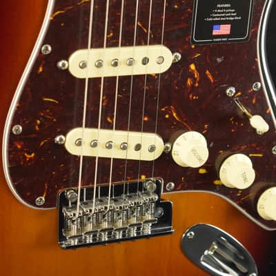 Fender American Professional II Stratocaster 3-Color Sunburst Maple Fingerboard image 3