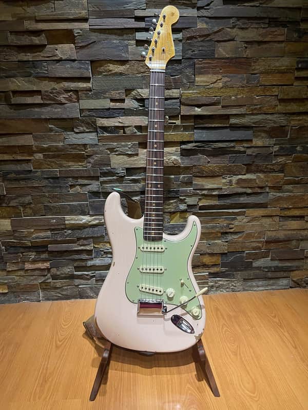 Fender Custom Shop Late '62 Stratocaster Relic/CC - Super Faded Aged Shell Pink image 1
