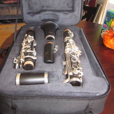 Buffet Crampon E12F Intermediate Wood Bb Clarinet Silver-Plated Keys w/ Molded Buffet Crampon Case image 4