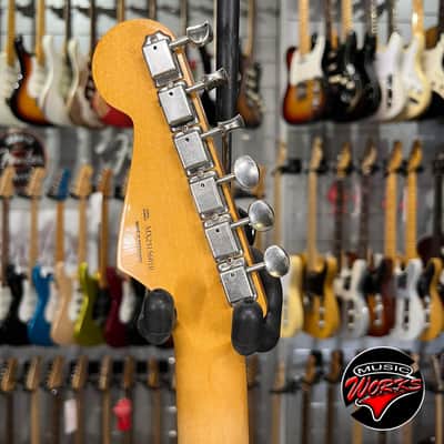 Fender Vintera Ii Limited Road Worn Stratocaster Sonic Blue image 5